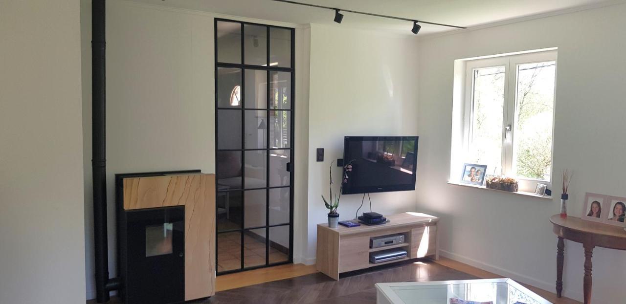 Tres Belle Villa 4 Facades Dans Quartier Vert Et Arbore - 5 Kms De Namur Zewnętrze zdjęcie