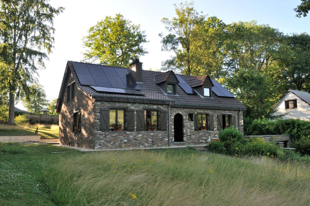 Tres Belle Villa 4 Facades Dans Quartier Vert Et Arbore - 5 Kms De Namur Zewnętrze zdjęcie