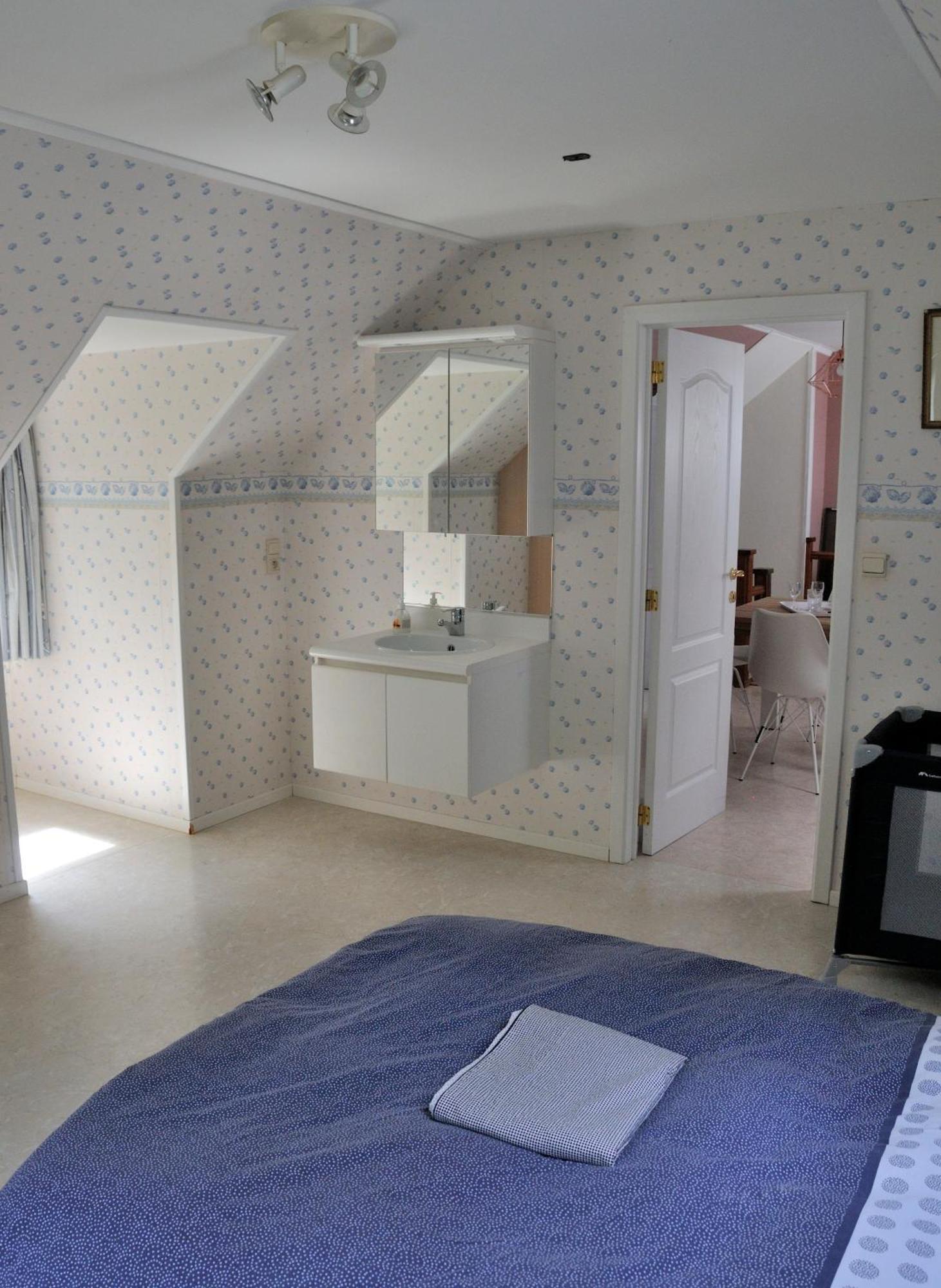 Tres Belle Villa 4 Facades Dans Quartier Vert Et Arbore - 5 Kms De Namur Zewnętrze zdjęcie